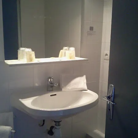 Hotel Restaurant Le Phare 2*